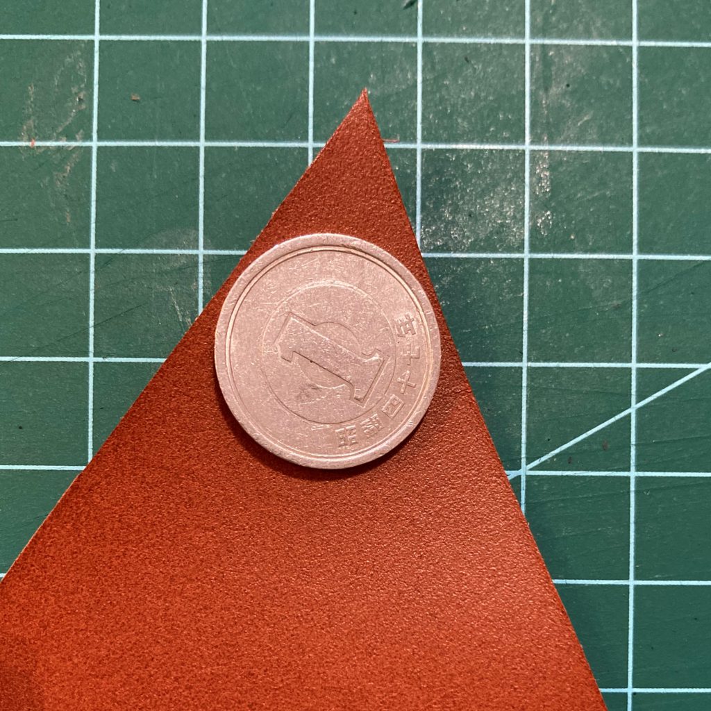 縫わずに作れる三角コインケースの作り方06